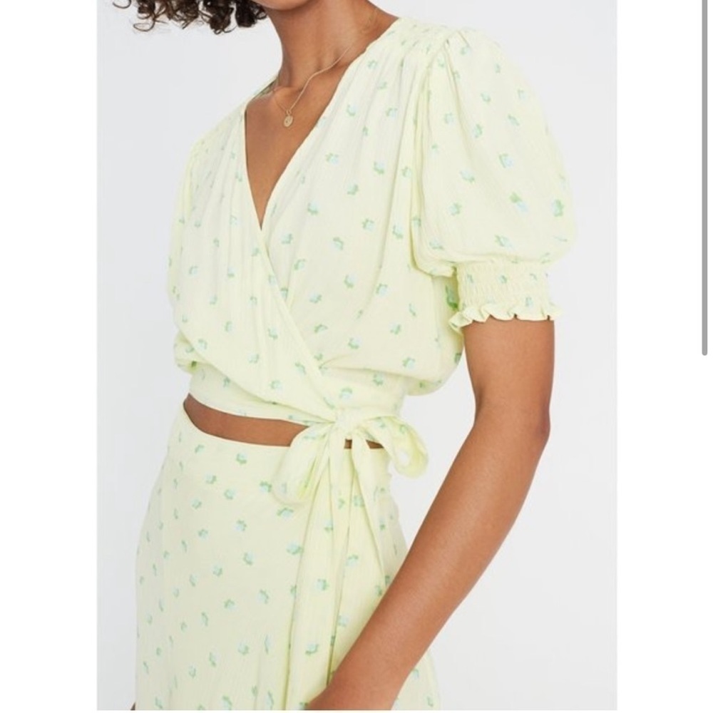 Faithfull the Brand La Colle Top in Bisset Floral Yellow and Blue Size 4